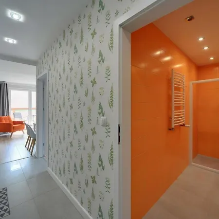 Invest Warynskiego 12 斯克拉斯卡波伦巴