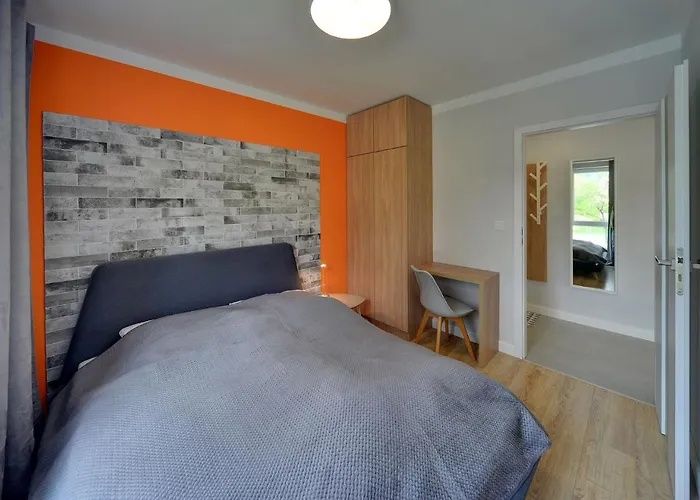 Appartement Invest Warynskiego 12 *